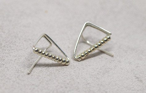 Boucles d'oreilles "TRIANGLES PERLES"