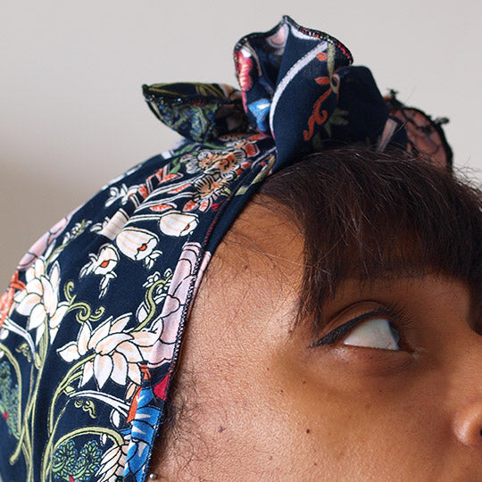 Foulard « Paulette fleurie en bleu »
