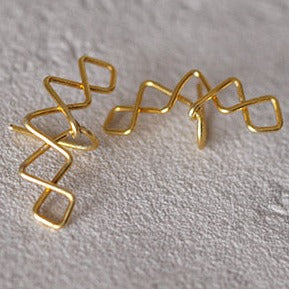 Boucles d'oreilles "Crowned V »