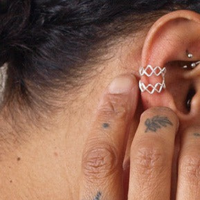 Bagues d'oreilles "CROWNED"